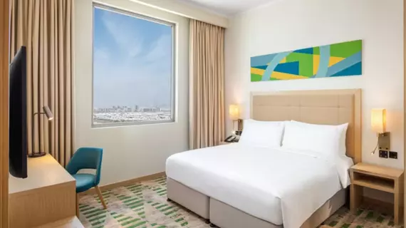 Holiday Inn & Suites Dubai Science Park | Dubai - Dubai