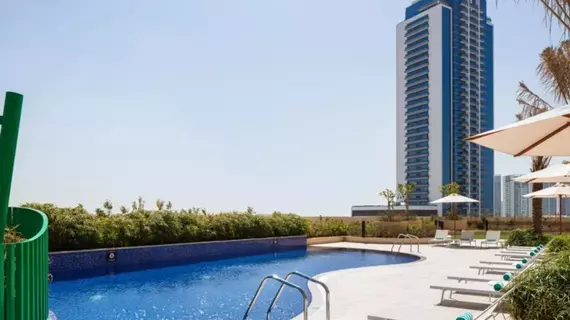 Holiday Inn & Suites Dubai Science Park | Dubai - Dubai