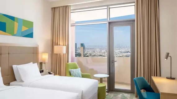 Holiday Inn & Suites Dubai Science Park | Dubai - Dubai